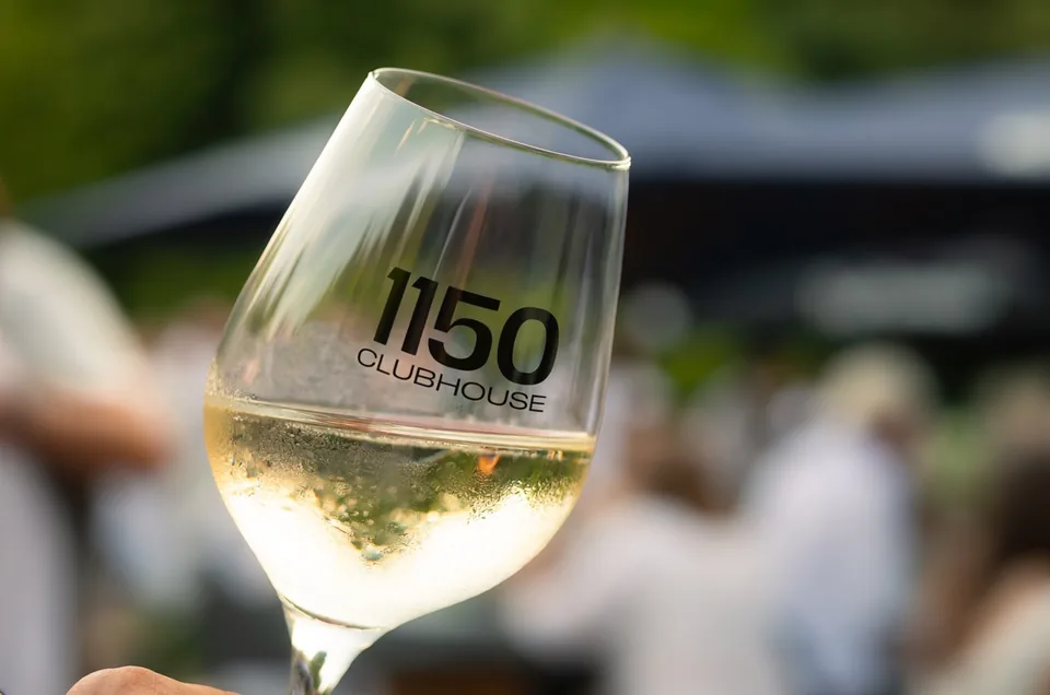 1150 Clubhouse terrace